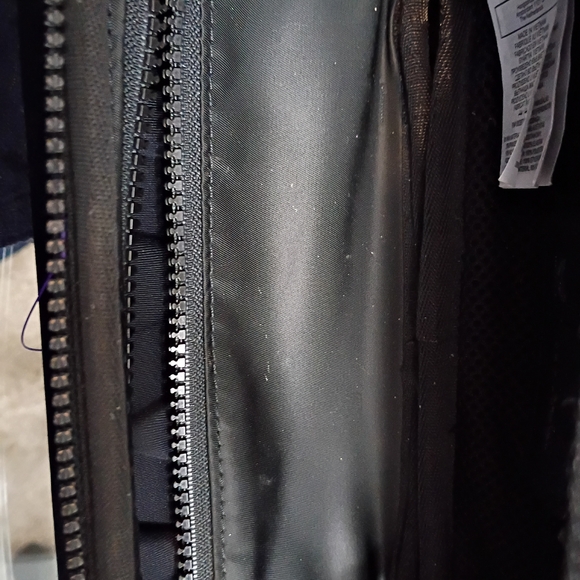 Black PARK Crossbody Bag - Picture 5 of 6